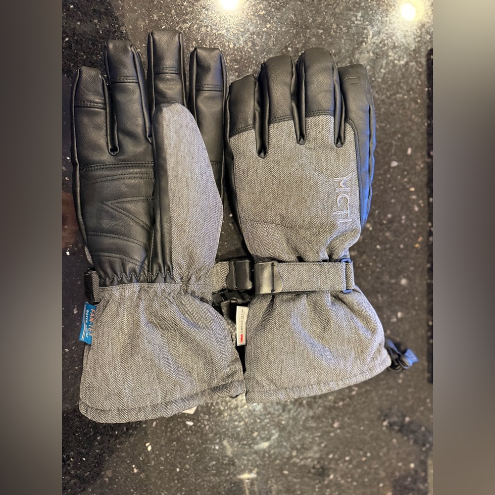 Men's Black and Gray Winter Gloves